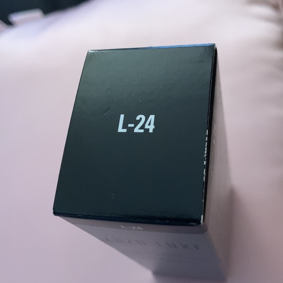 Zuzu luxe foundation NWB - Picture 2 of 2